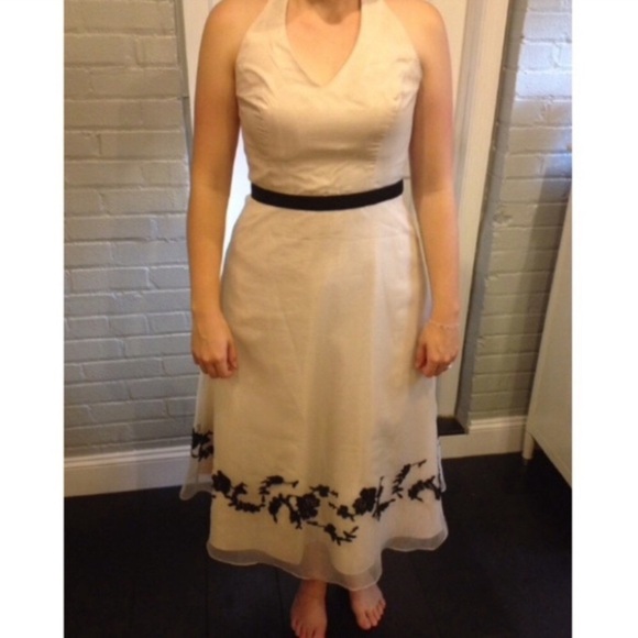 David’s Bridal Elegant Cream Halter Dress with Black Rose Detailing - Picture 4 of 8